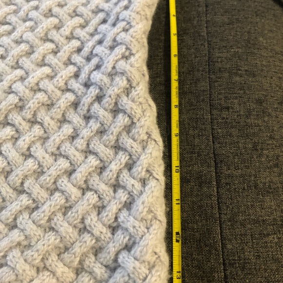 Aran Sweater Market 100% virgin wool sweater. - Picture 2 of 3